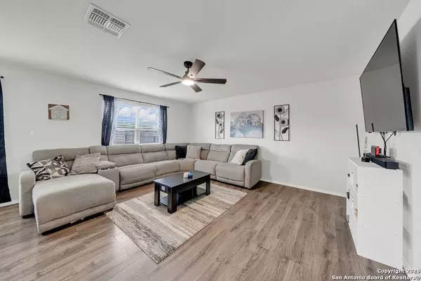 335 Kildeer, San Antonio, TX 78253