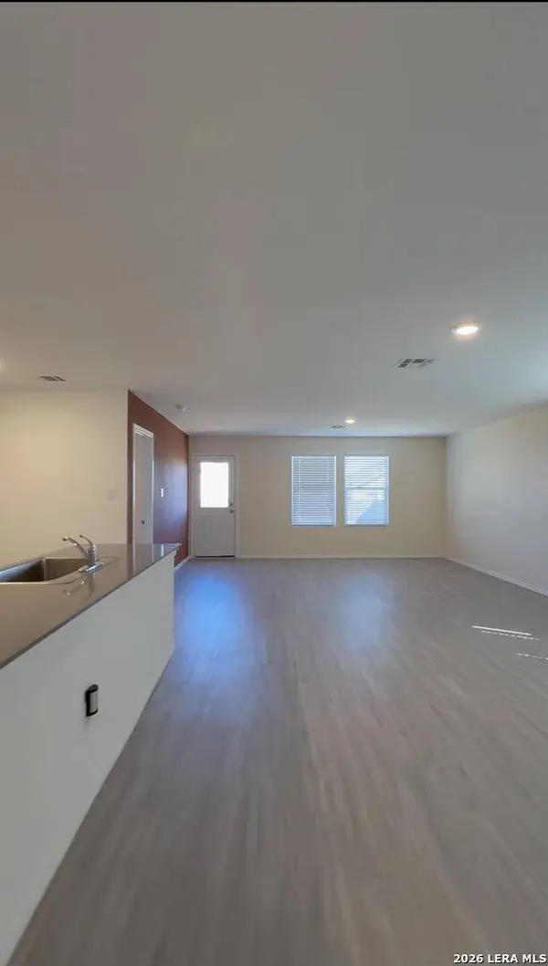 713 Kildeer Trl, New Braunfels, TX 78132