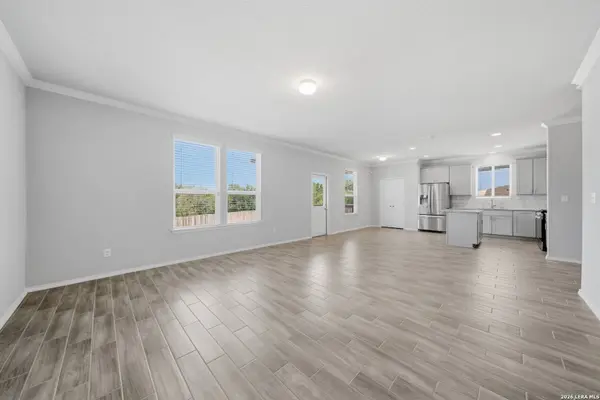 11131 HILLTOP BARN, San Antonio, TX 78254