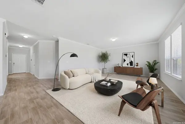 11131 HILLTOP BARN, San Antonio, TX 78254