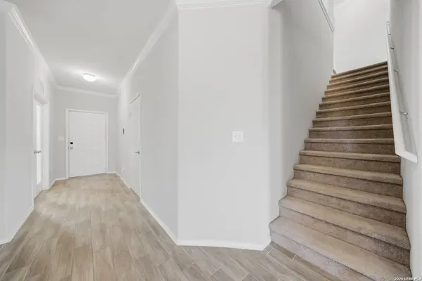 11131 HILLTOP BARN, San Antonio, TX 78254