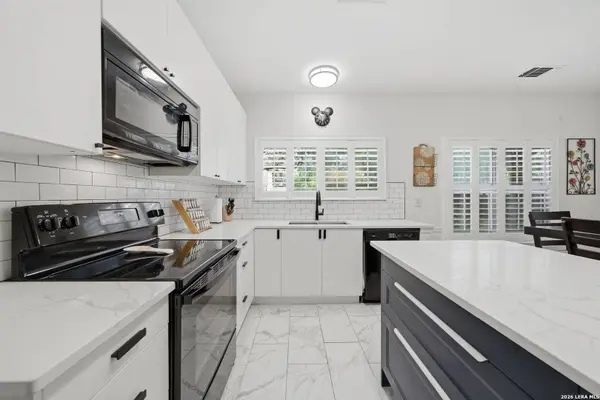 6207 STABLE CREEK DR, San Antonio, TX 78249