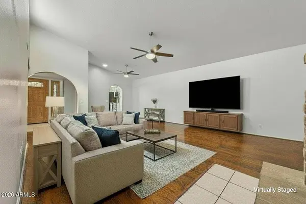 2915 W KELTON Lane, Phoenix, AZ 85053