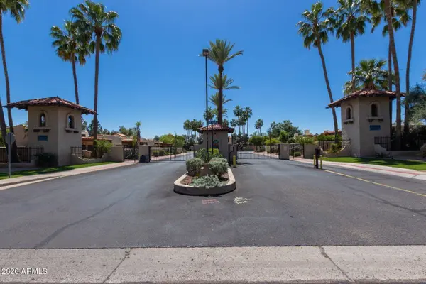2915 W KELTON Lane, Phoenix, AZ 85053