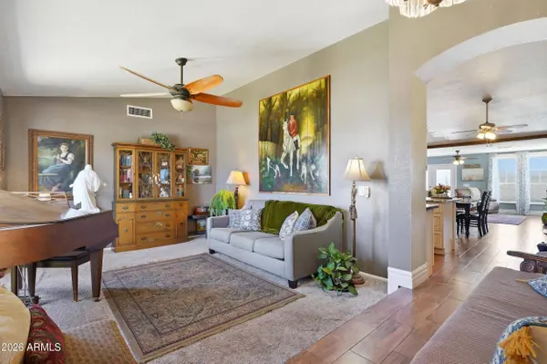 6517 E INGLEWOOD Street, Mesa, AZ 85205