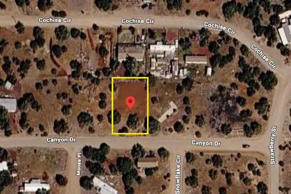 8452 Canyon Dr, Show Low, AZ 85901-7035