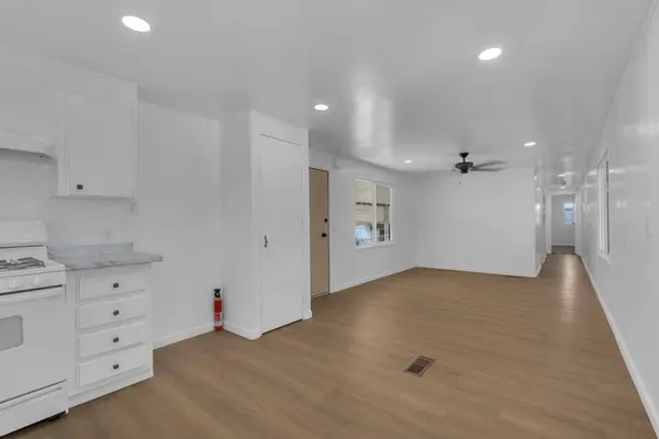 105 W Herndon AVE #SPC30, Pinedale, CA 93650