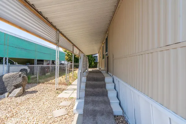 105 W Herndon AVE #SPC30, Pinedale, CA 93650