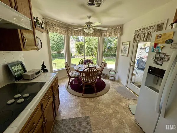 9522 Ravenrock Drive, Bakersfield, CA 93312