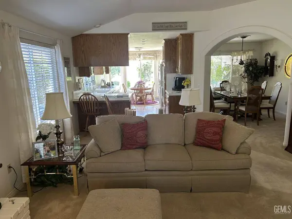 9522 Ravenrock Drive, Bakersfield, CA 93312