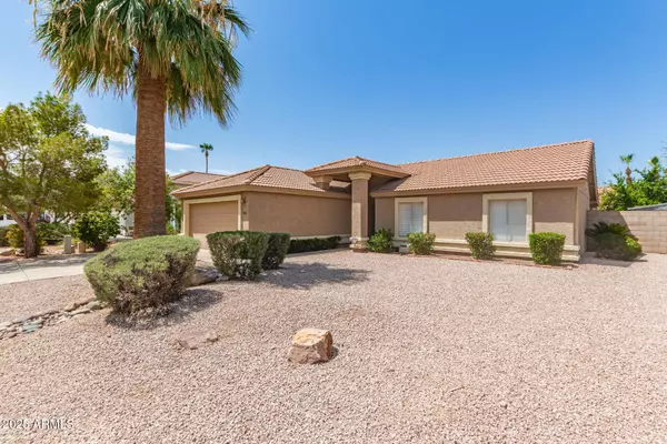 950 N SAILORS Way, Gilbert, AZ 85234