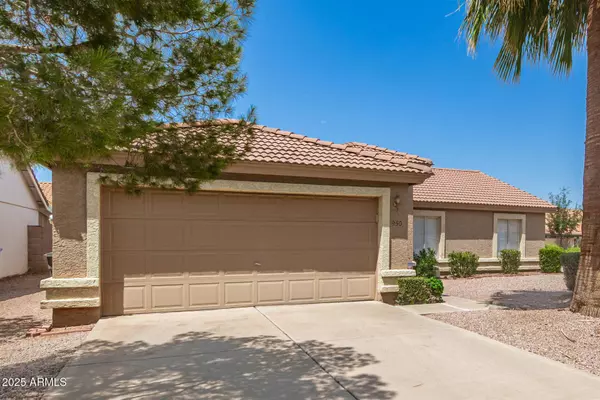 950 N SAILORS Way, Gilbert, AZ 85234