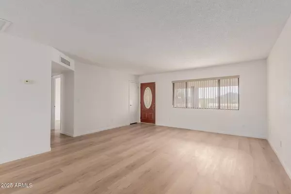 8750 W REVENTON Drive, Arizona City, AZ 85123