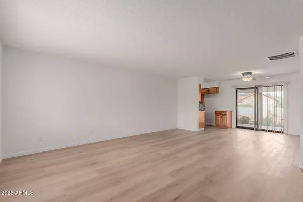 8750 W REVENTON Drive, Arizona City, AZ 85123