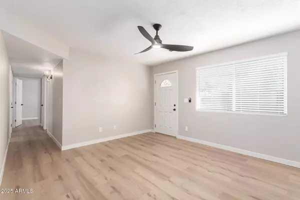 874 E TYSON Street, Chandler, AZ 85225