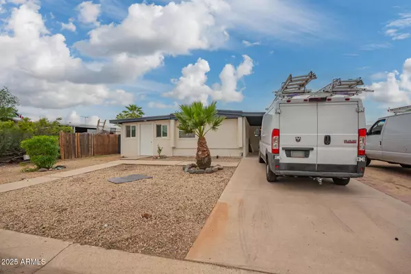 422 E WAGONER Road, Phoenix, AZ 85022