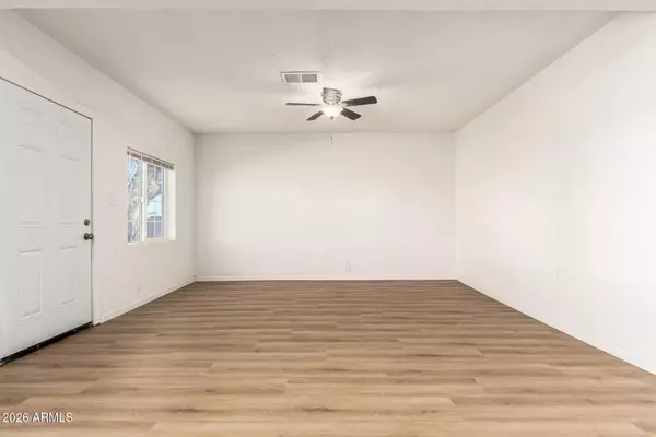 411 W BEALEY Avenue, Coolidge, AZ 85128