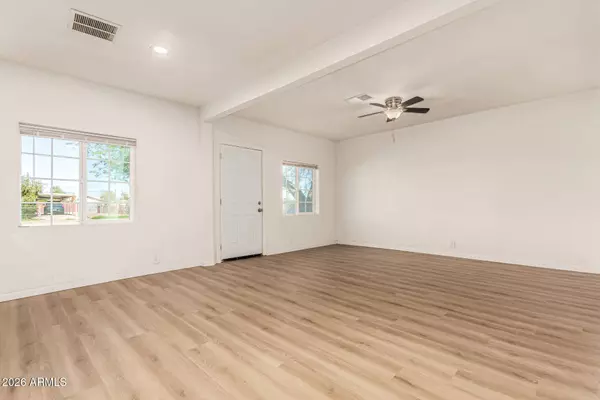 411 W BEALEY Avenue, Coolidge, AZ 85128