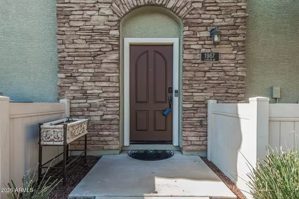 1967 E FRYE Road #101, Gilbert, AZ 85295