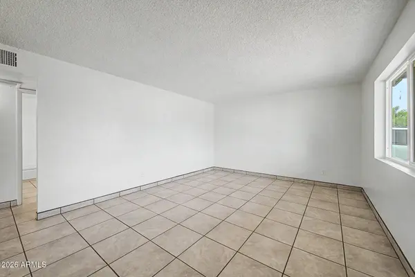 7007 W WOLF Street, Phoenix, AZ 85033