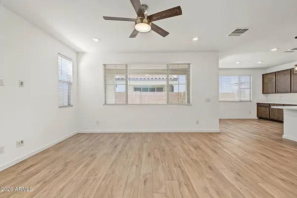 1323 W BLUEJAY Drive, Chandler, AZ 85286