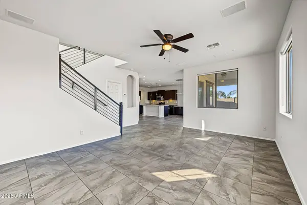 3275 E SPORTS Drive, Gilbert, AZ 85298