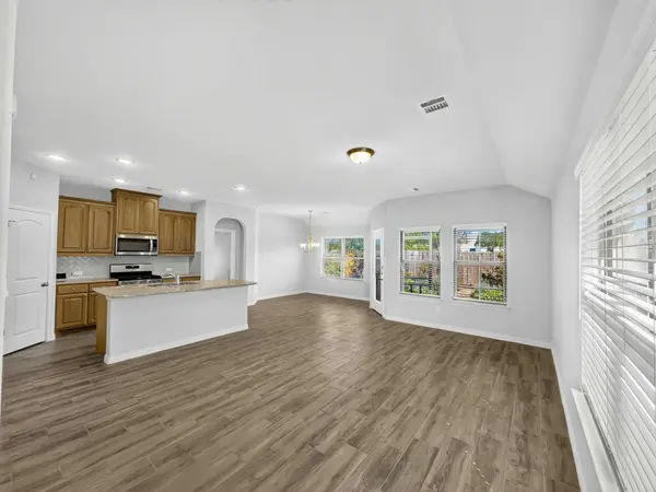 6212 Thunderwing Dr, Fort Worth, TX 76179-1540
