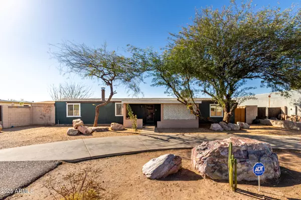 2939 E PARADISE Lane, Phoenix, AZ 85032