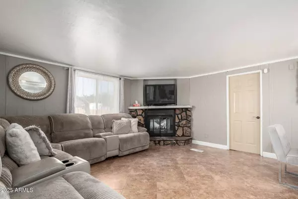 2939 E PARADISE Lane, Phoenix, AZ 85032