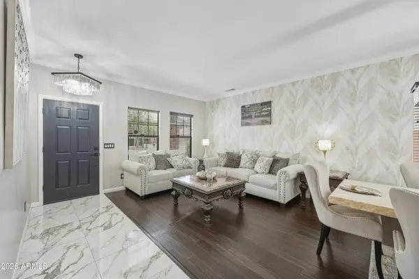 748 E VOLK Lane, San Tan Valley, AZ 85140