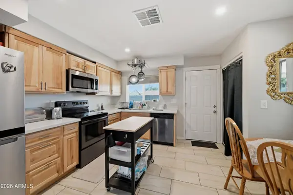 2011 E BRAMBLE Avenue, Mesa, AZ 85204