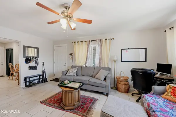 2011 E BRAMBLE Avenue, Mesa, AZ 85204