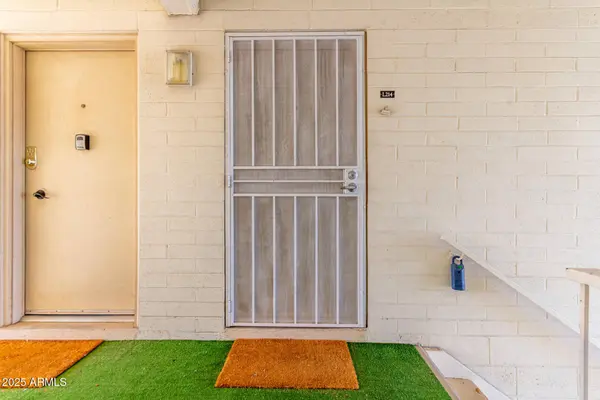 8221 E GARFIELD Street #L214, Scottsdale, AZ 85257