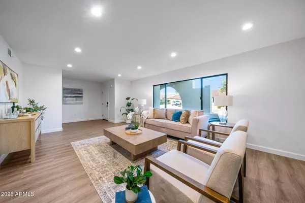 8537 E SAN FELIPE Drive, Scottsdale, AZ 85258