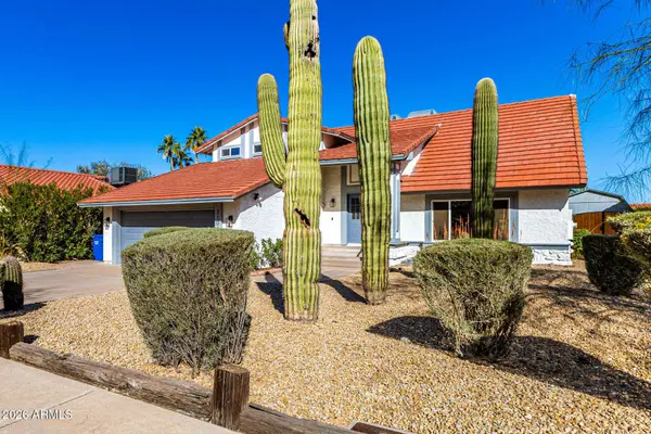 2106 E FRIESS Drive, Phoenix, AZ 85022