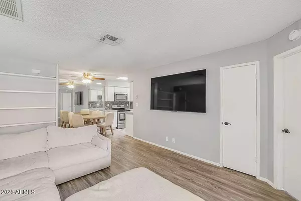 25 N COTTONWOOD Street #47, Chandler, AZ 85225