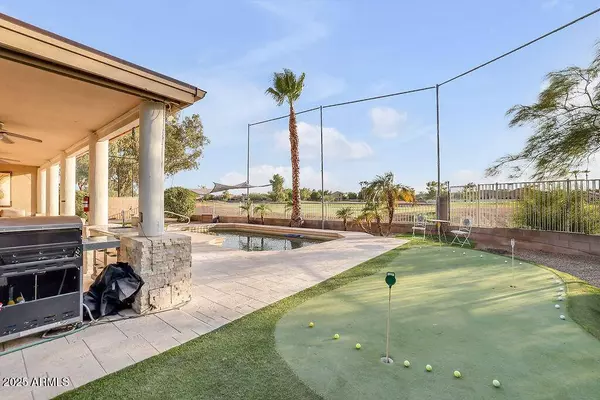 1038 S Palomino Creek Drive, Gilbert, AZ 85296