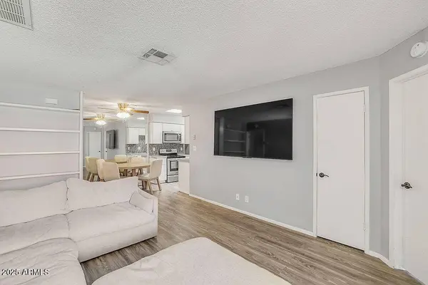 25 N COTTONWOOD Street #47, Chandler, AZ 85225