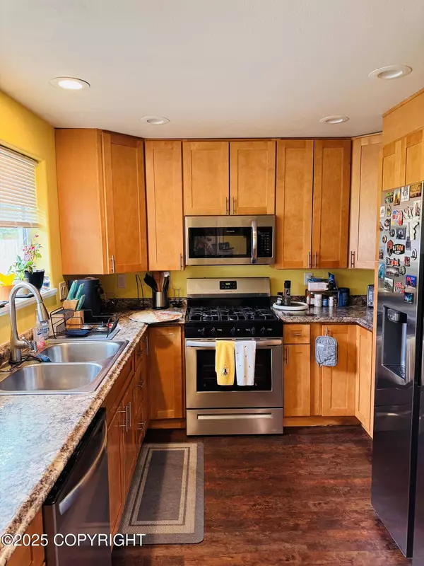 12230 Rainbow AVE, Anchorage, AK 99516