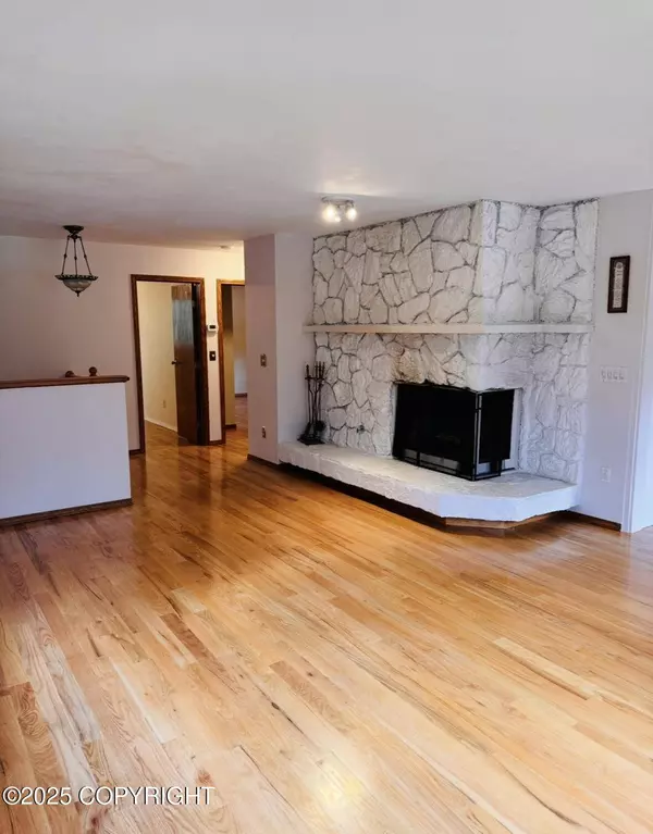 9843 E Chichagof LOOP, Eagle River, AK 99577