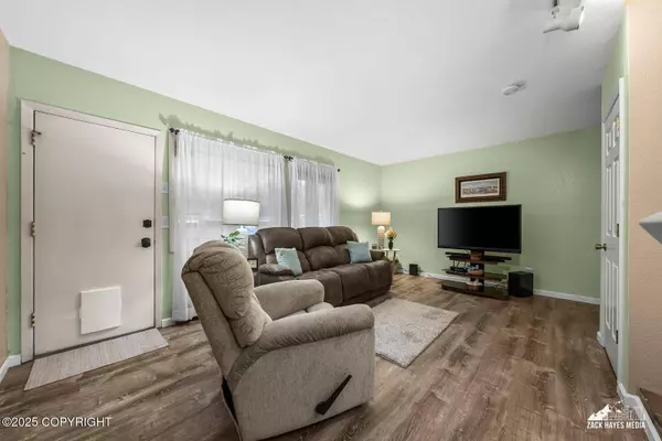 2039 Cliffside DR #6, Anchorage, AK 99501