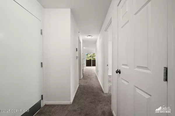 123 E 24th AVE #4, Anchorage, AK 99503