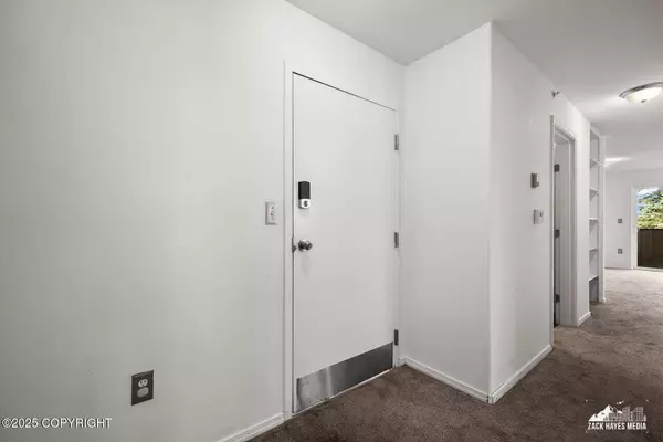 123 E 24th AVE #4, Anchorage, AK 99503