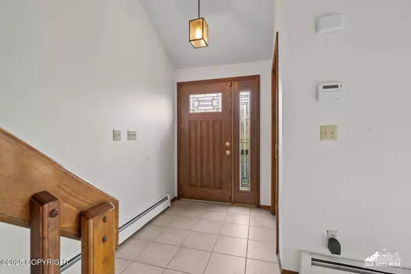 14730 Park Hills CIR, Anchorage, AK 99516