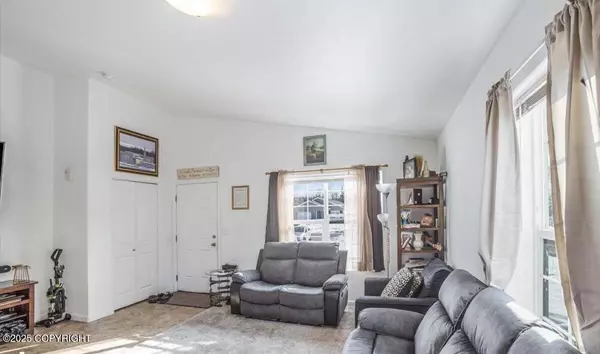 5366 W Hollywood RD, Wasilla, AK 99623