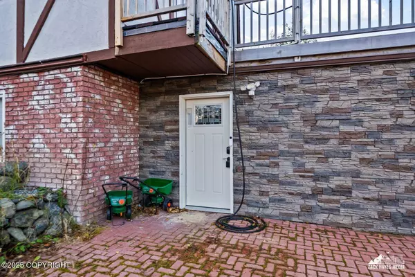 19330 Stonehill DR, Eagle River, AK 99577