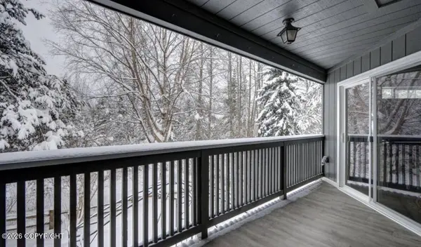 3664 Mirage CIR, Anchorage, AK 99504