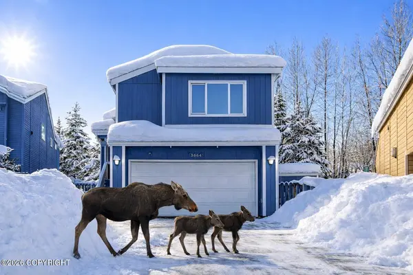 3664 Mirage CIR, Anchorage, AK 99504