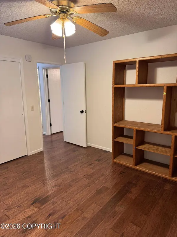 5810 College DR, Anchorage, AK 99504