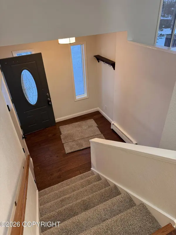 5810 College DR, Anchorage, AK 99504